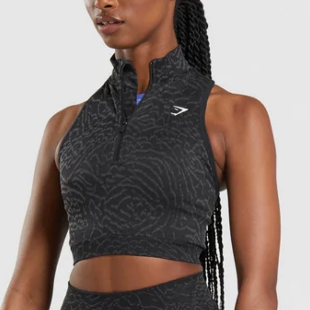 Gymshark Adapt Animal Seamles Crop Tank With Front Zip Black Textured XL